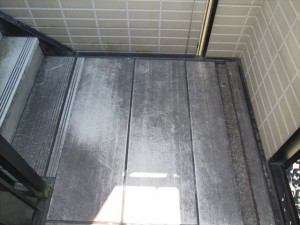 大阪　定期清掃　高圧洗浄　マンション階段踊り場01