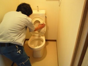 大阪　ハウスクリーニング マンション　トイレ清掃