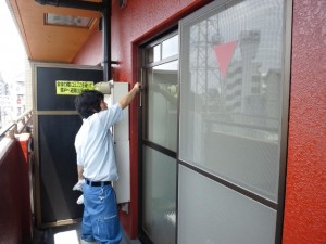 大阪　ハウスクリーニング マンション　窓ガラス清掃