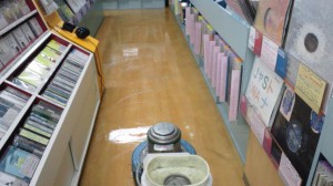 京都市内　店内床洗浄とワックス02